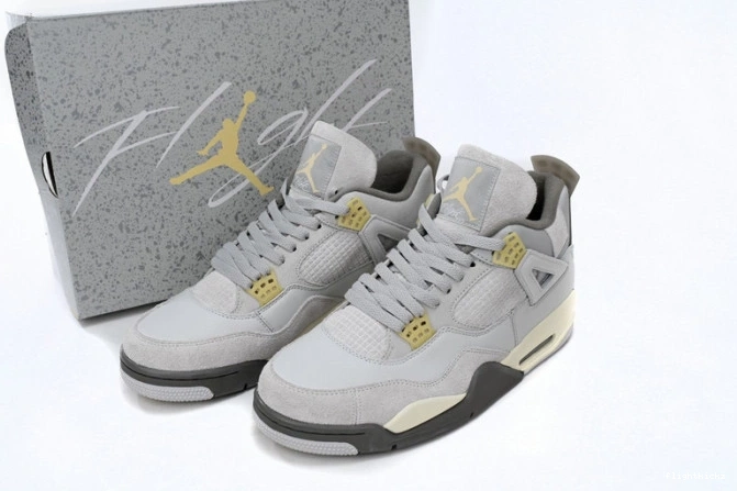 Photon Jordan Dust DV3742-021 Craft SE 4 Retro 1011